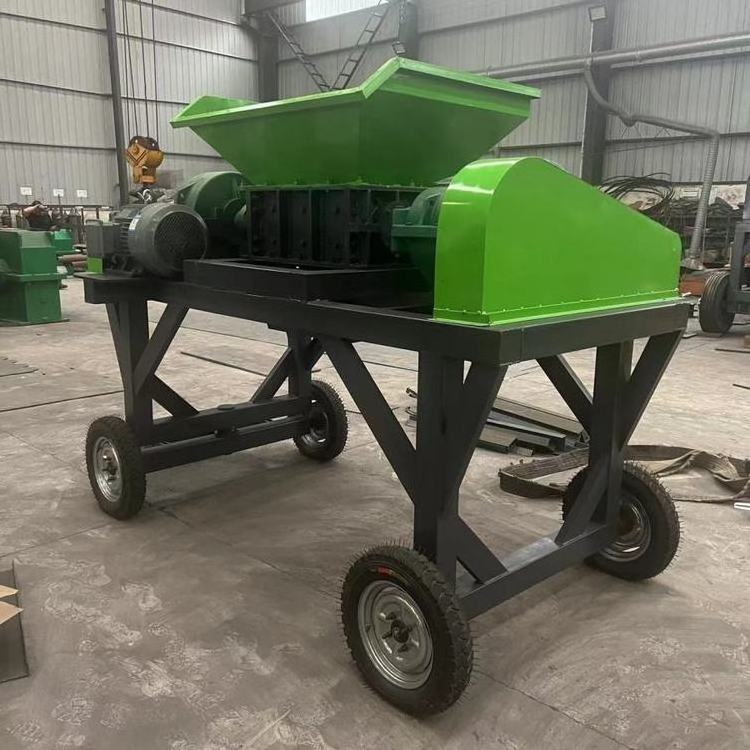 Mobile tire crusher tyre shredder recycling machine rubber milling machine