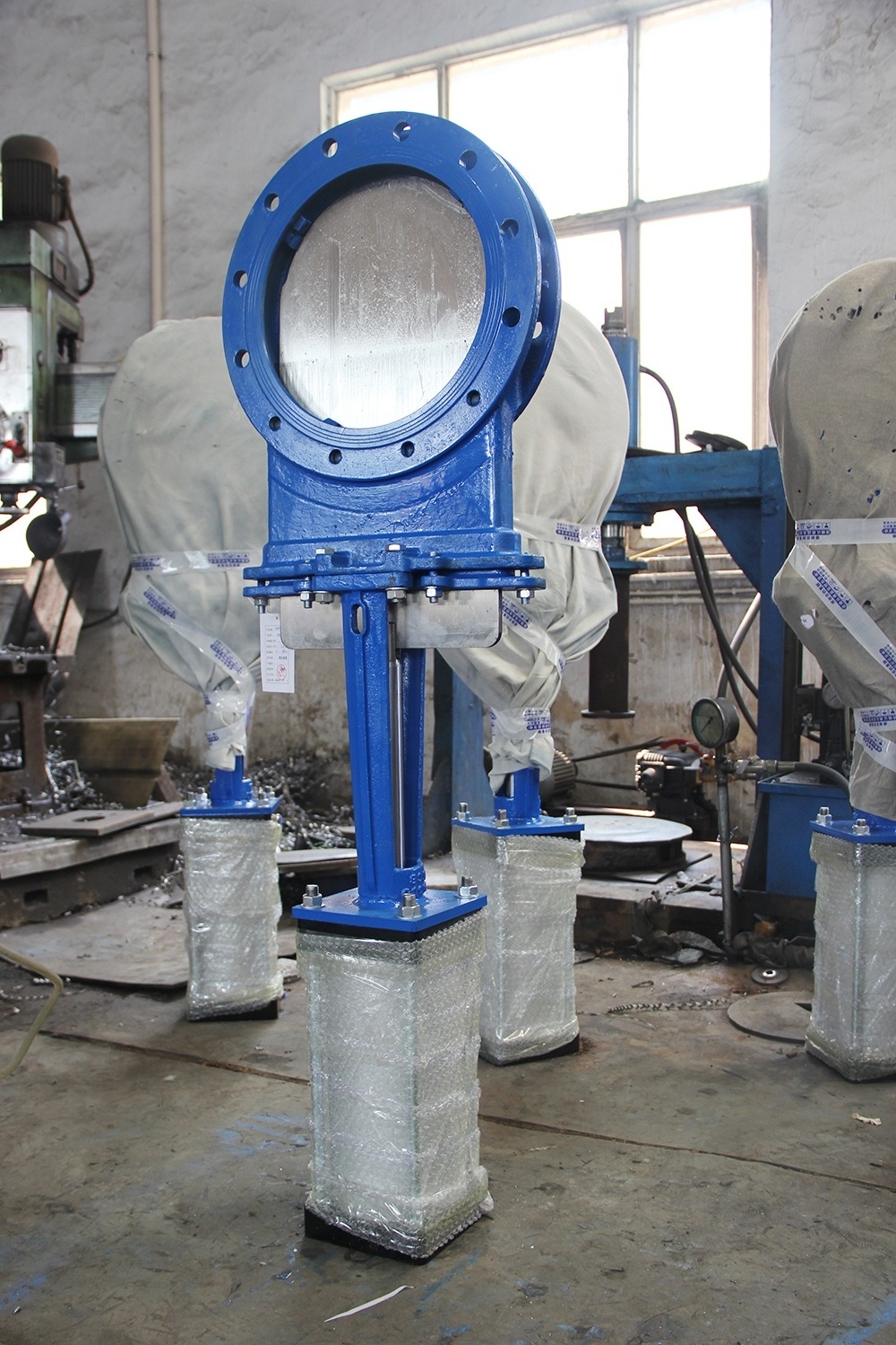 Cast steel wear-resistant slide gate valve for dust and mud applications pneumatic knife gate valve  slurry valve