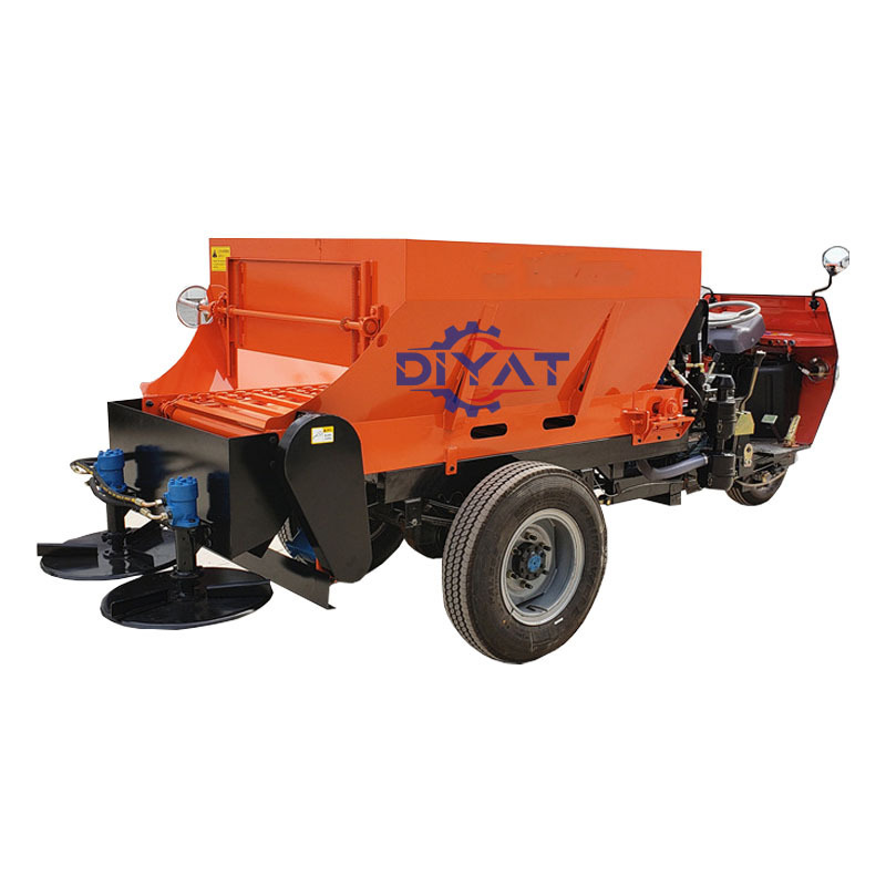 2.5 cbm tricycle cattle feed distributor feed spreader