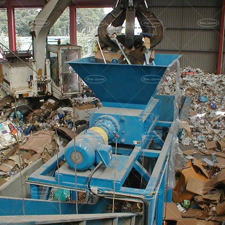 Heavy Duty Car Tires Shredder for Recycling Double Shaft Shredder with Round Screen