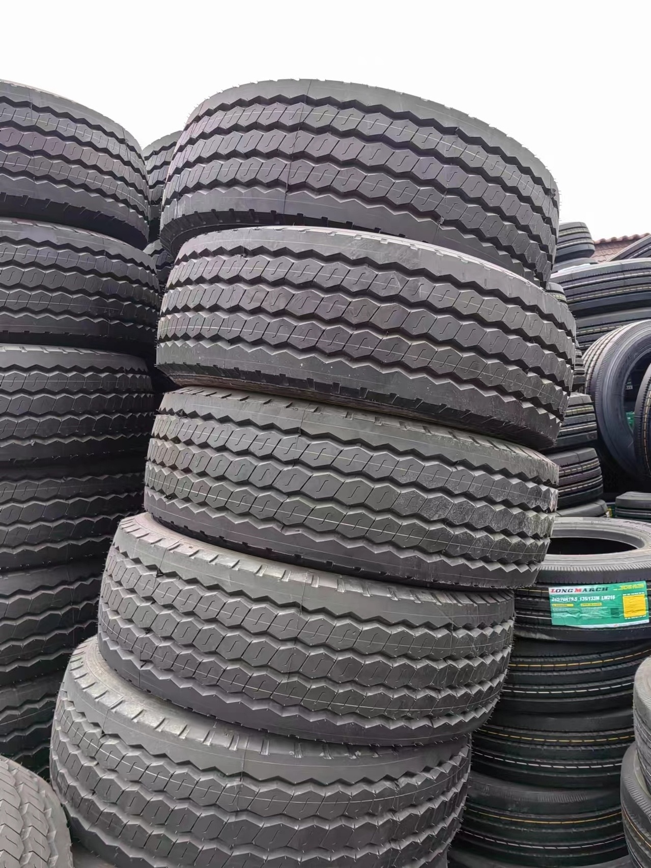 1200r24 12.00r24 12R24 All Steel Heavy Duty Truck Tyres 18pr 1200R20 12R22.5 315/80R22.5 11R22.5 for sale