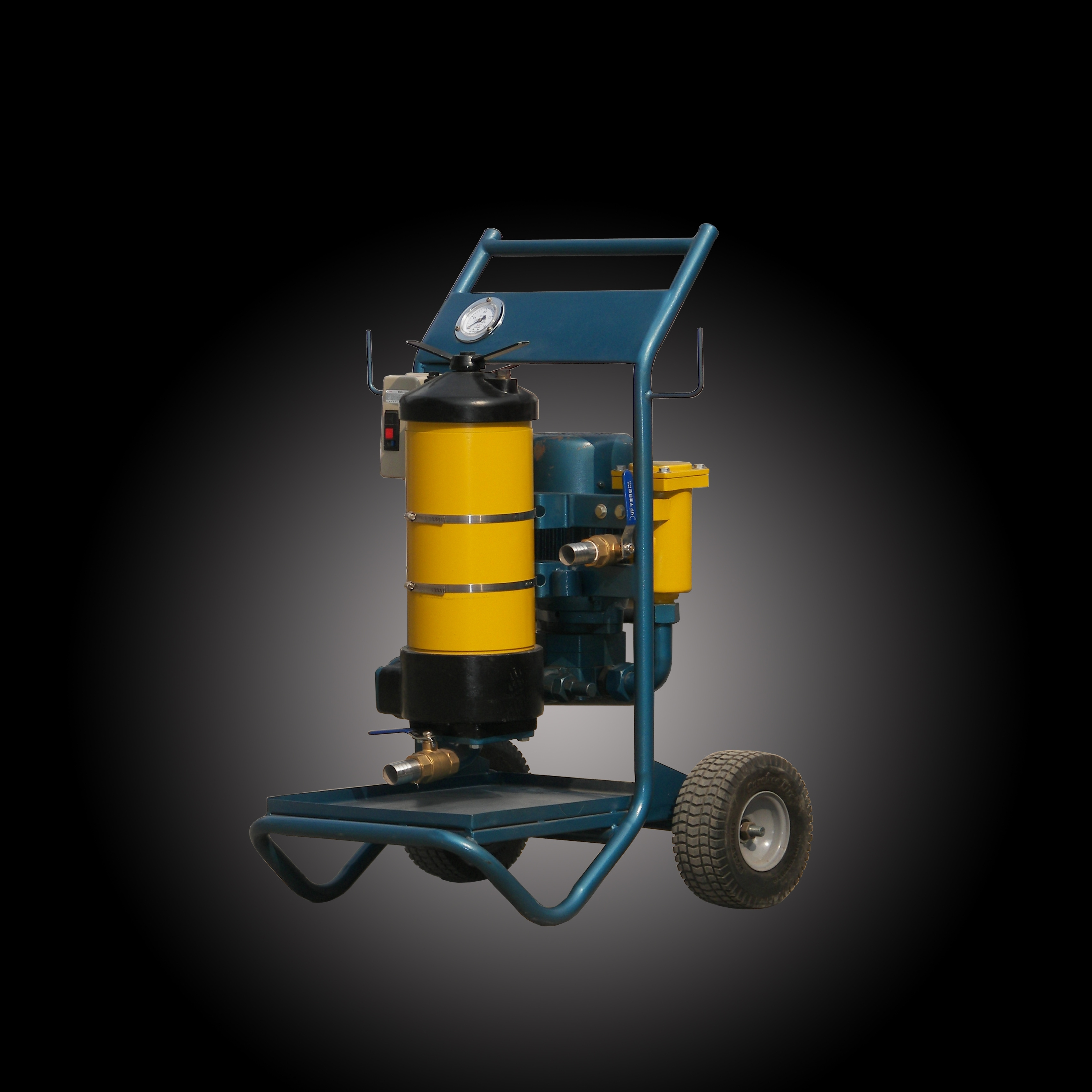 LYC-150A mobile oil filter removes solid particles from the oil through bypass filtration