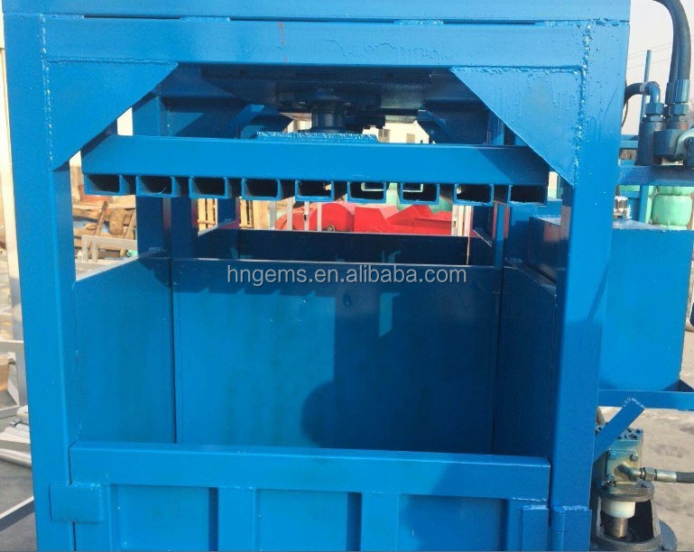 Manual Pine Straw Baler Machine For Sale Small Bale Hay Baler Baling Machine