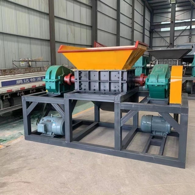 High Quality municipal waste shredder/crusher machine double shaft scrap bottle recycling glass shredder machine for sale