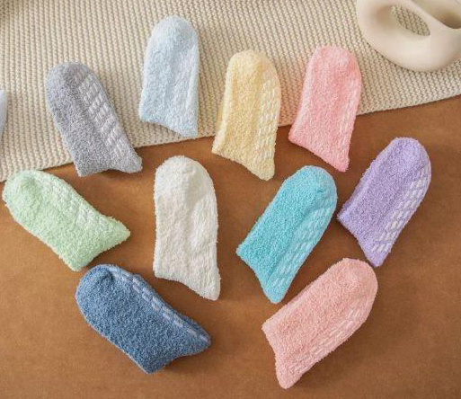 Custom Loog Grip Winter Home Thick Warm Thermal Fancy Coral Fleece Microfiber Velvet Fluffy Fuzzy Women Socks