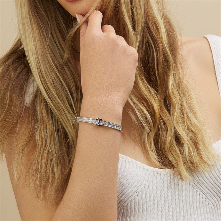 Hot Selling Exquisite Stainless Steel Bracelet Diamond Women'S Minimalist Stainless Steel Bracelet