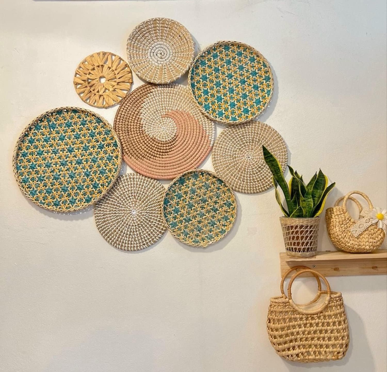 Best Choice Set Wall Baskets Seagrass And Bamboo Decor Woven Wall Hanging Boho Decoration Variety of Shapes OEM  from Vietnam