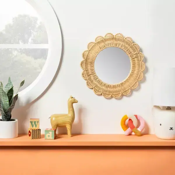 Hot Selling Rattan Flower Scalloped Mirror Decorative Rattan Wall Mirror Wicker Mirror for Bedroom Decoration Made in Vietnam Wh