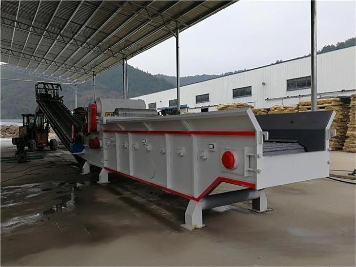 automatic forestry machinery wood chipper/log waste wood branches crusher machine multifunctional