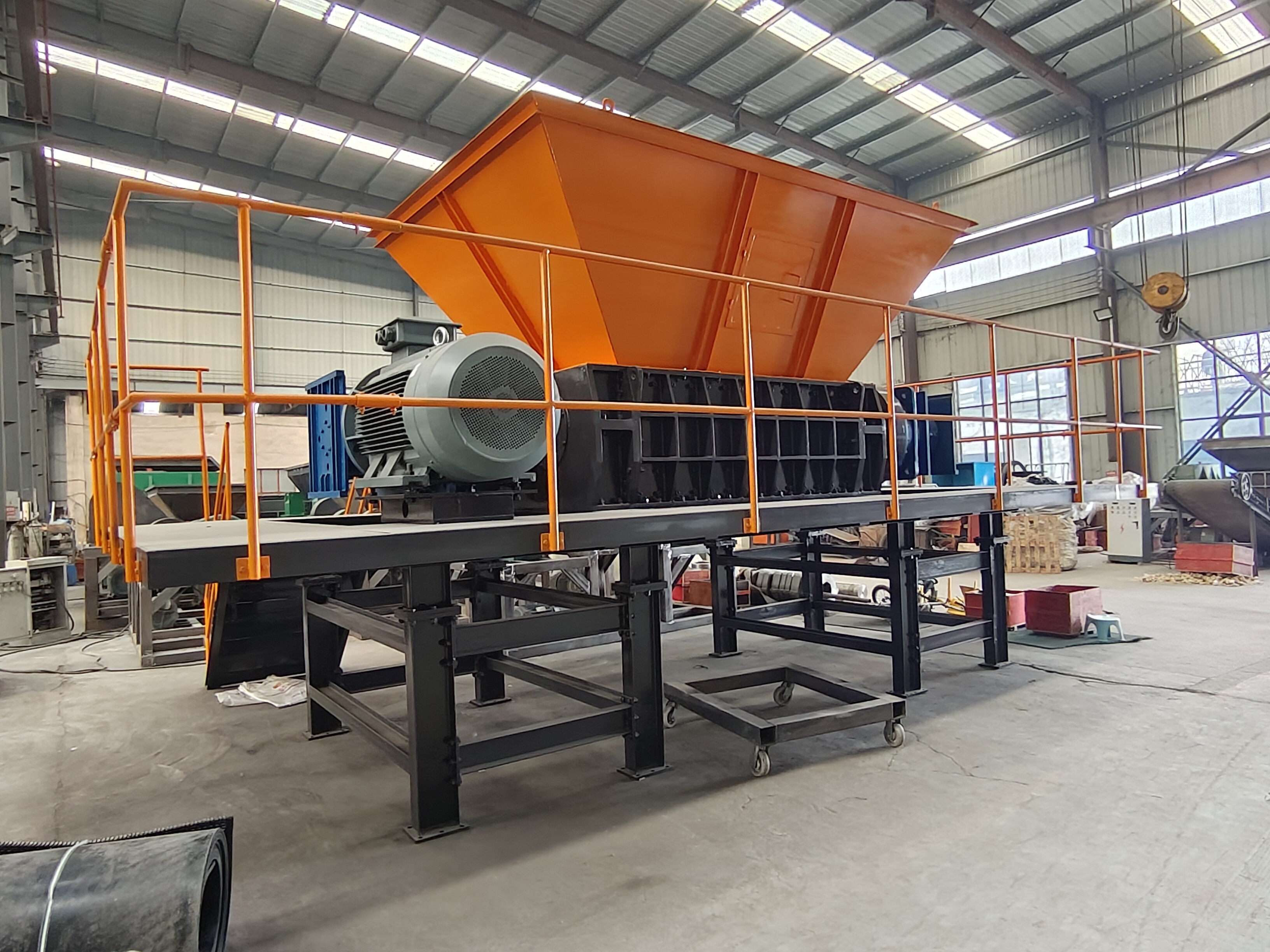 Hot Sell Scrap Tire Shredders Tyre Recycling Equipment Used Tire Crusher Machine