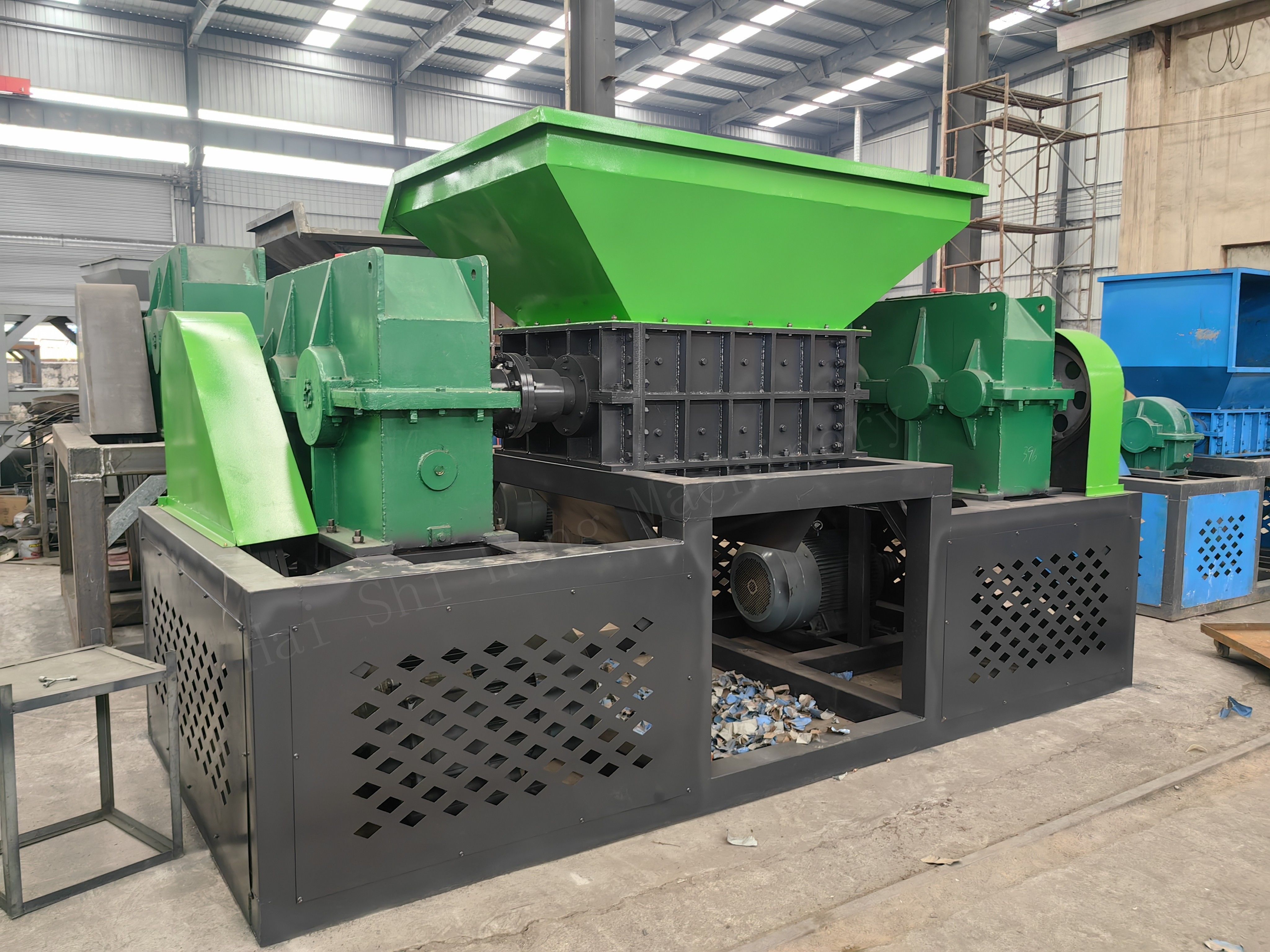 10 Ton/H Metal Plastic Double Shaft Shredder  Machine rebar organic waste metal scrap crusher machine