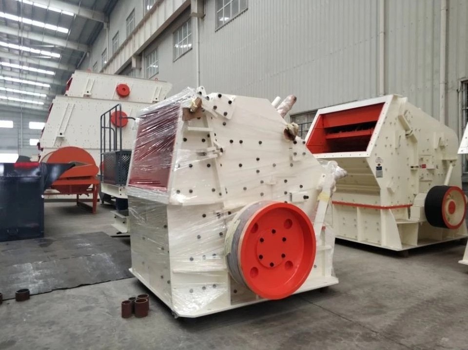 lo mas vendido 2024 zhengzhou btma impact crusher hydraulic type impact crushing machine basalt crusher Ethiopia