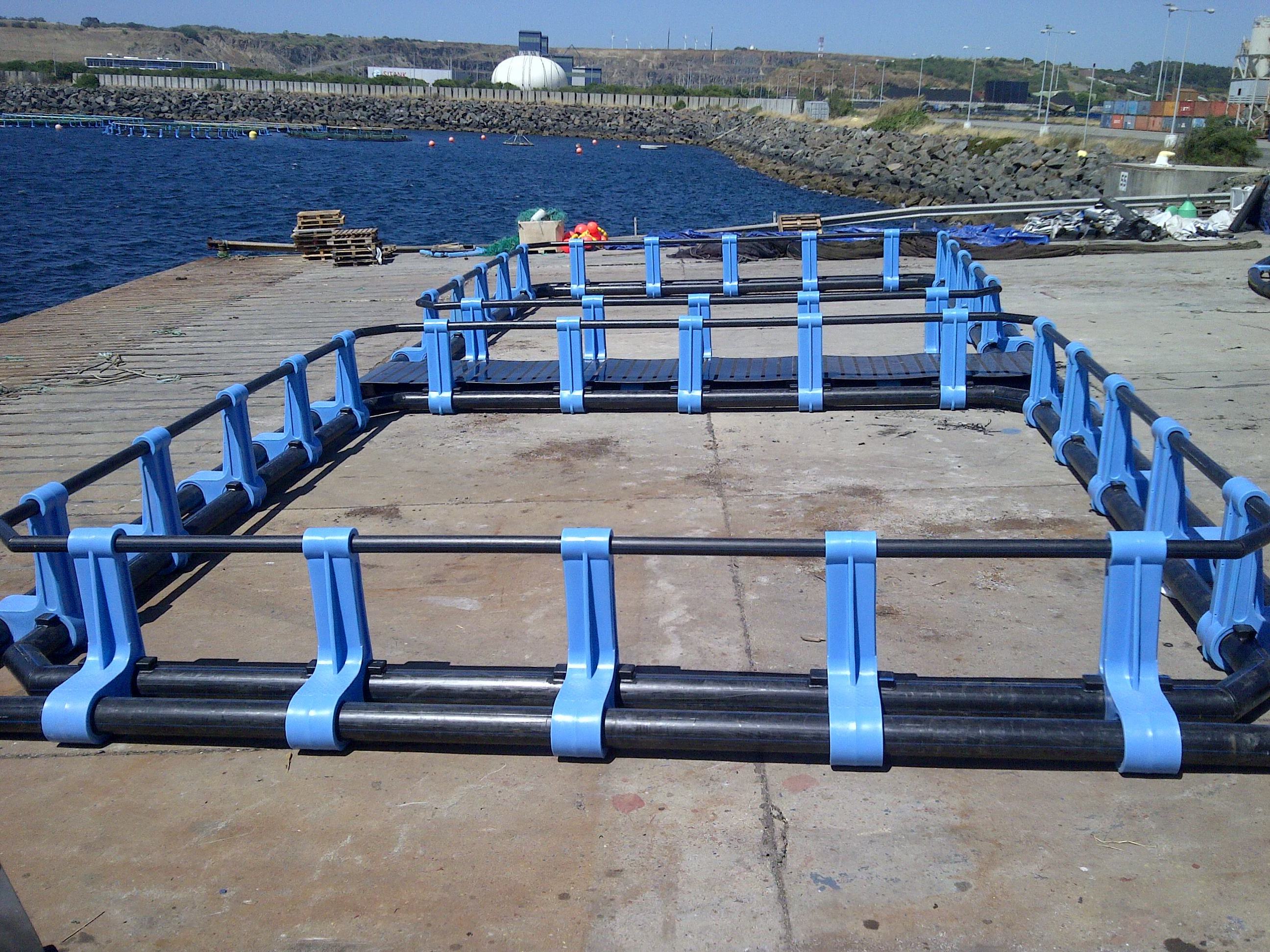 Aquaculture cast lobster fish crab trap trampa para peces scallop lantern HDPE pipe framework floating farm net cage