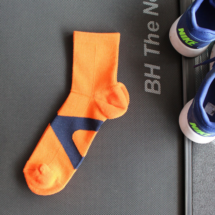 Custom logo stanc basketball socks high quality orange men dress sport socks