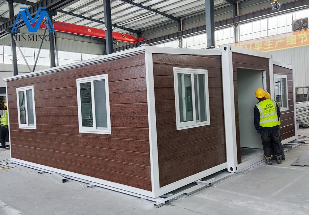 Wooden color luxury prefab home relocatable tiny house 20ft expandable container house homes for villa