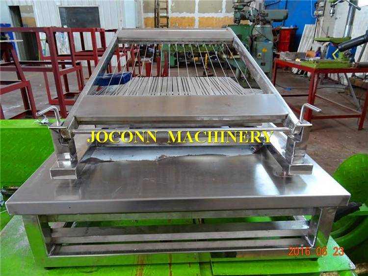 Manual cheese block Cutting machine/ single arm 10mm Chocolate Cube Guitar Cutter / 15mm Chocolate Block Cutter Machine for sale