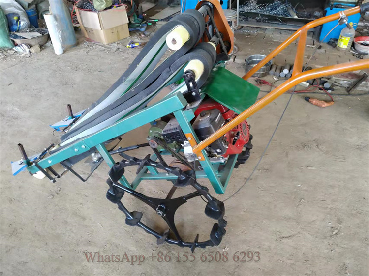 Factory direct sales Mini Coriander Parsley Leek Harvester Self-propelled Vegetable Cutting Harvesting Machine for sale