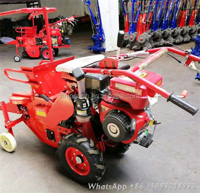 Factory price  Mini Maize Harvester Corn Combine Harvester Walking Tractor mini sweet maize picker  for sale