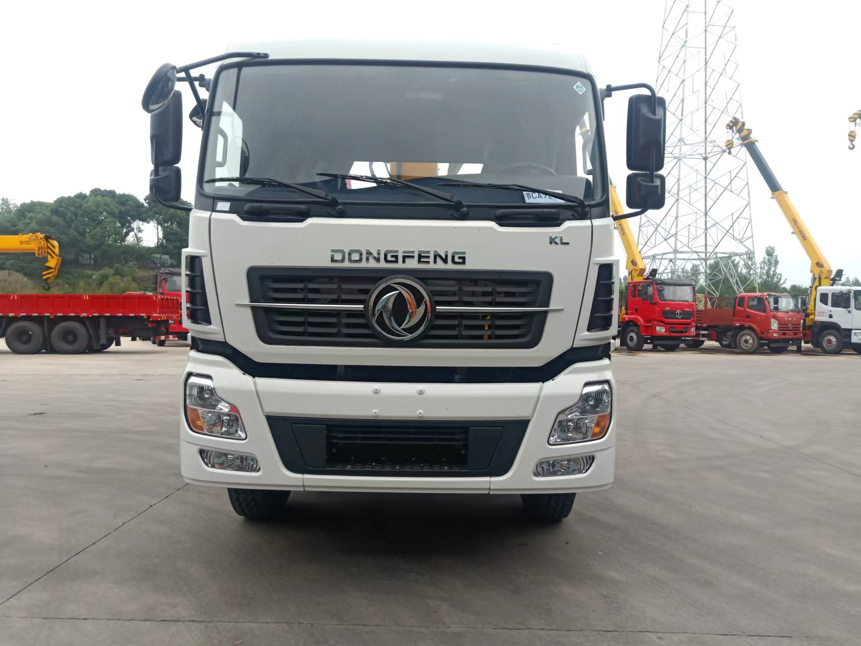 Top level XCMG 6*4 LHD 10tons Telescopic Boom Truck Mounted Crane Truck for sale