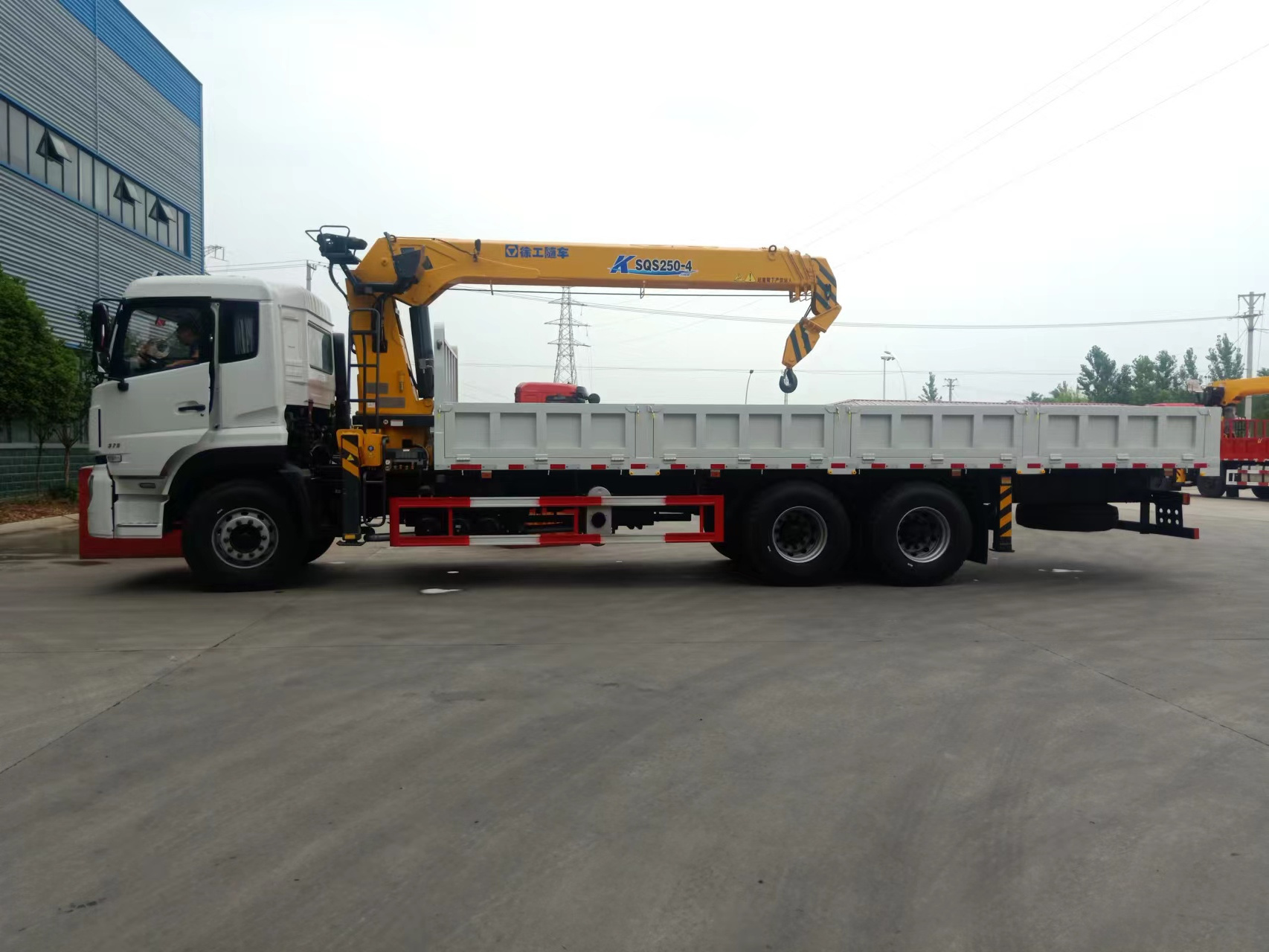 Top level XCMG 6*4 LHD 10tons Telescopic Boom Truck Mounted Crane Truck for sale