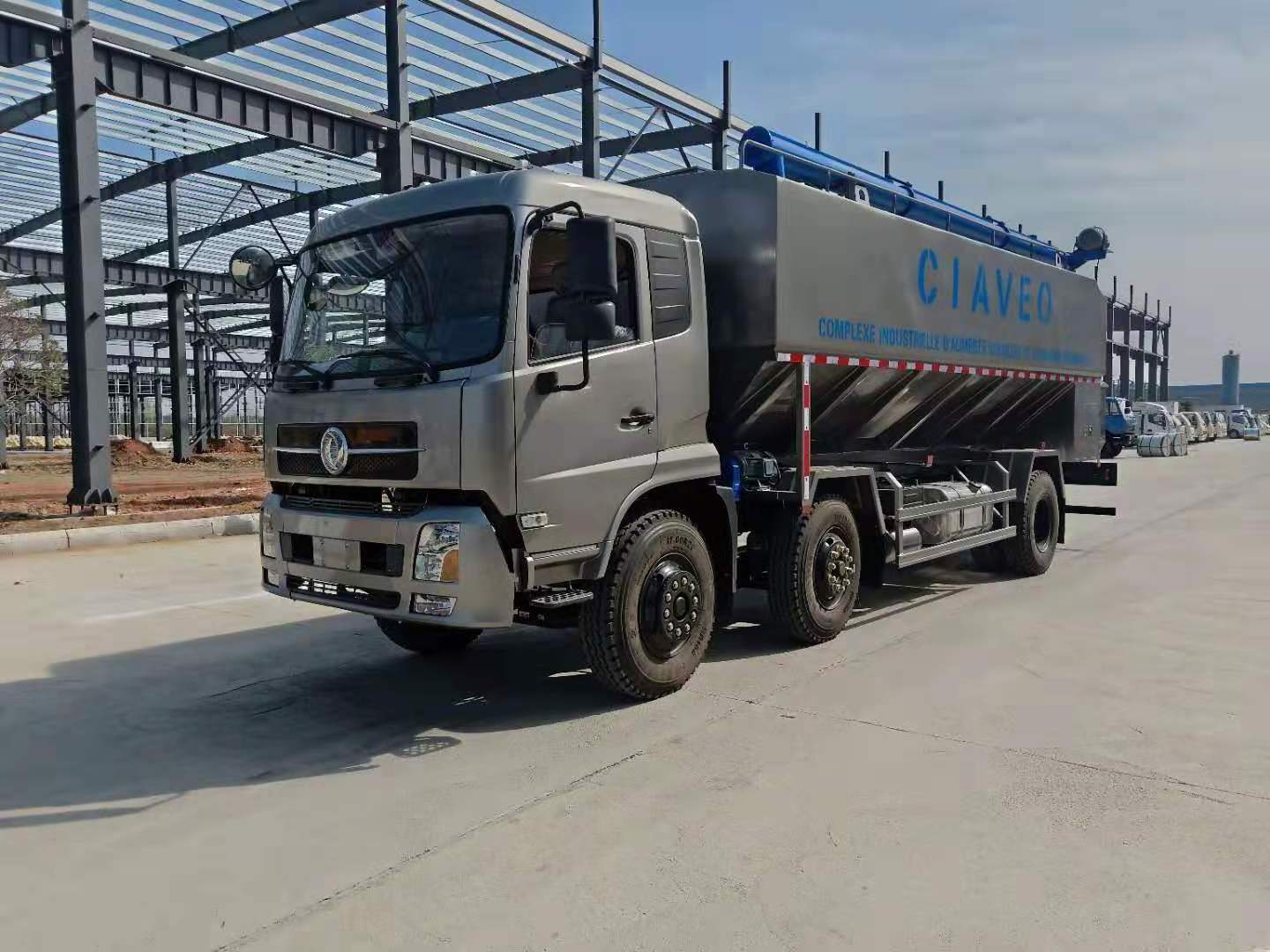 Dongfeng 6x2 Tank Bulk Feed Truck Transporter Trailer Animal Farm Feeding Fodder Discharge Grain Truck Customized New Left Drive