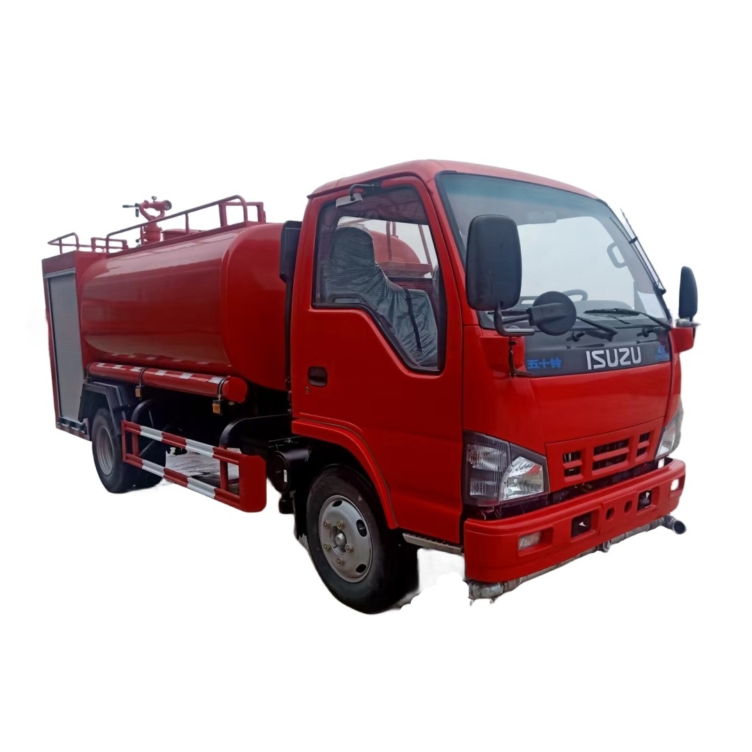 Factory direct sale Euro 4 Isuzu 130 HP water tank fire truck with high quality