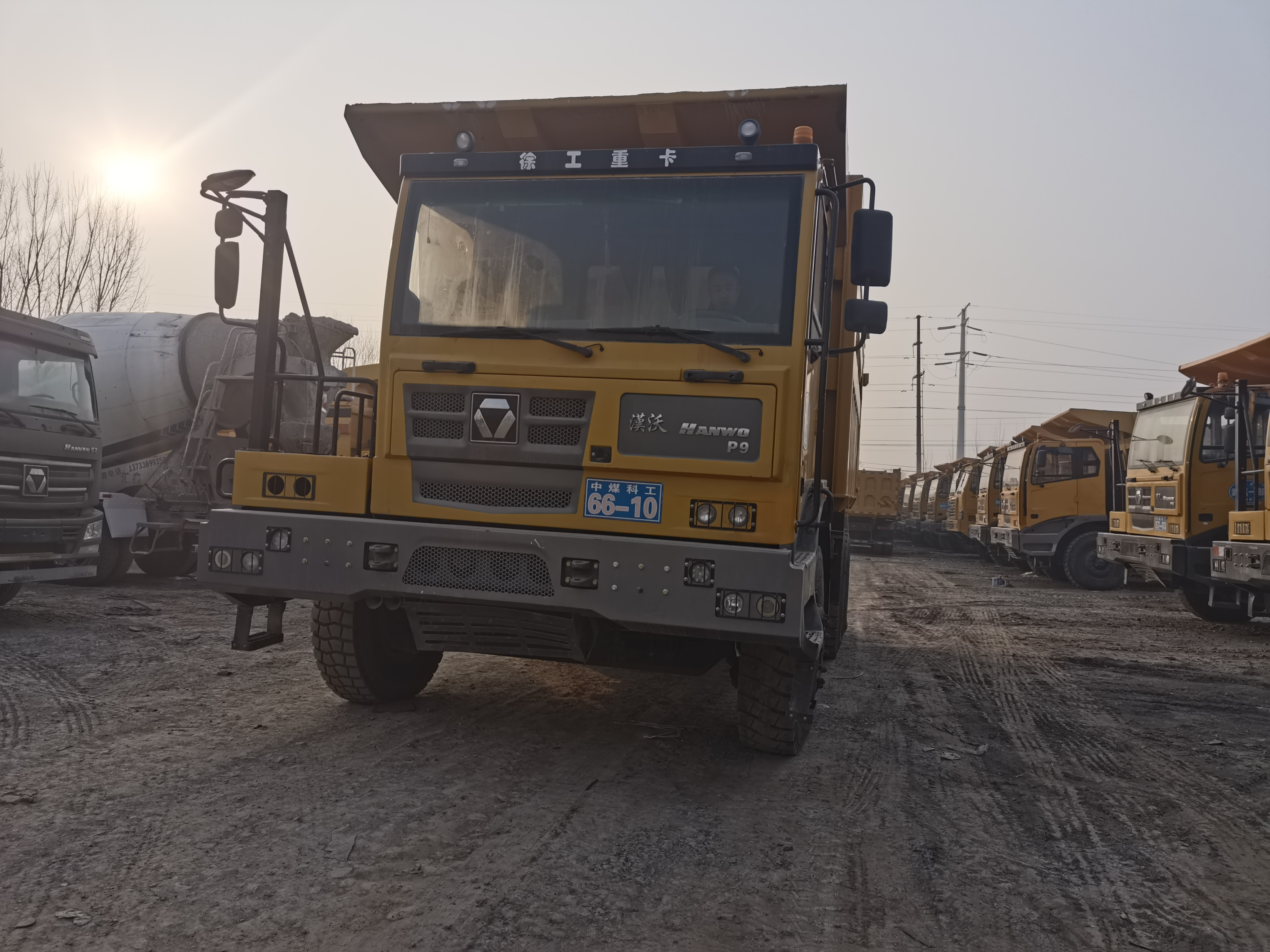 Used Mining Dump truck 6x4 dump truck coal and mining transport truck 90T xc mg