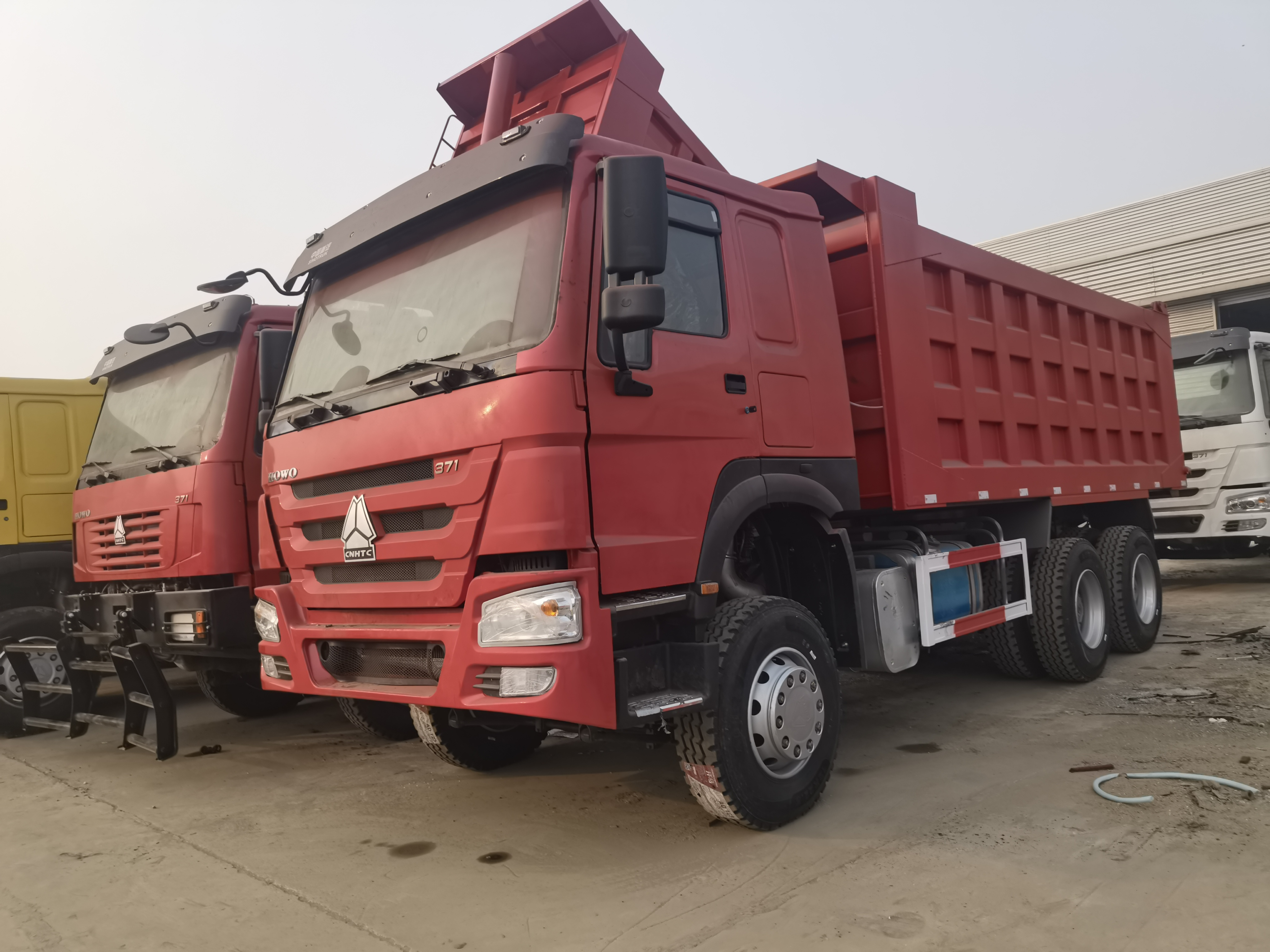 Used trailer dump truck HOWO bump truck 6x4 HOWO 371hp dump truck for sale