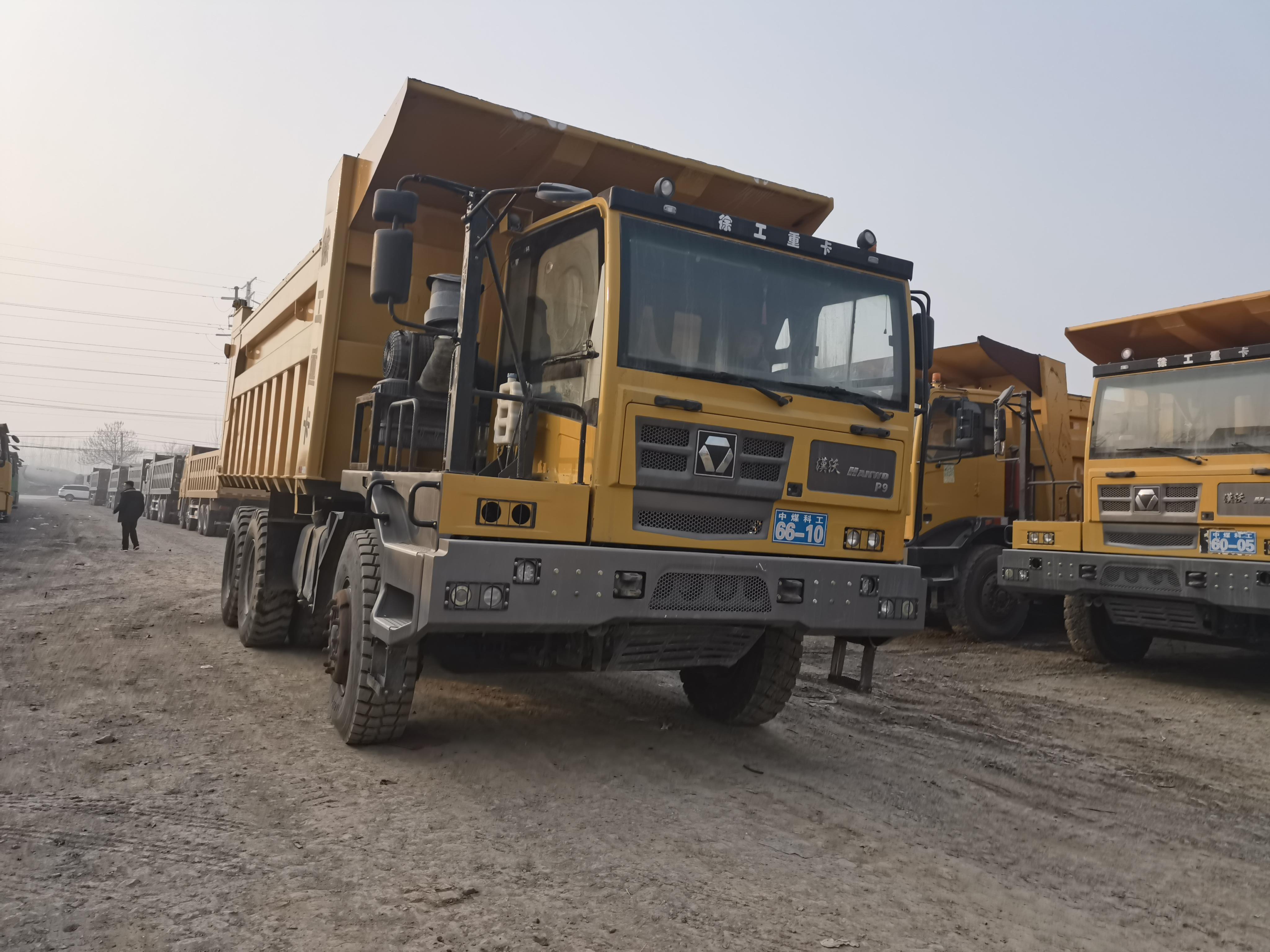 Used Mining Dump truck 6x4 dump truck coal and mining transport truck 90T xc mg