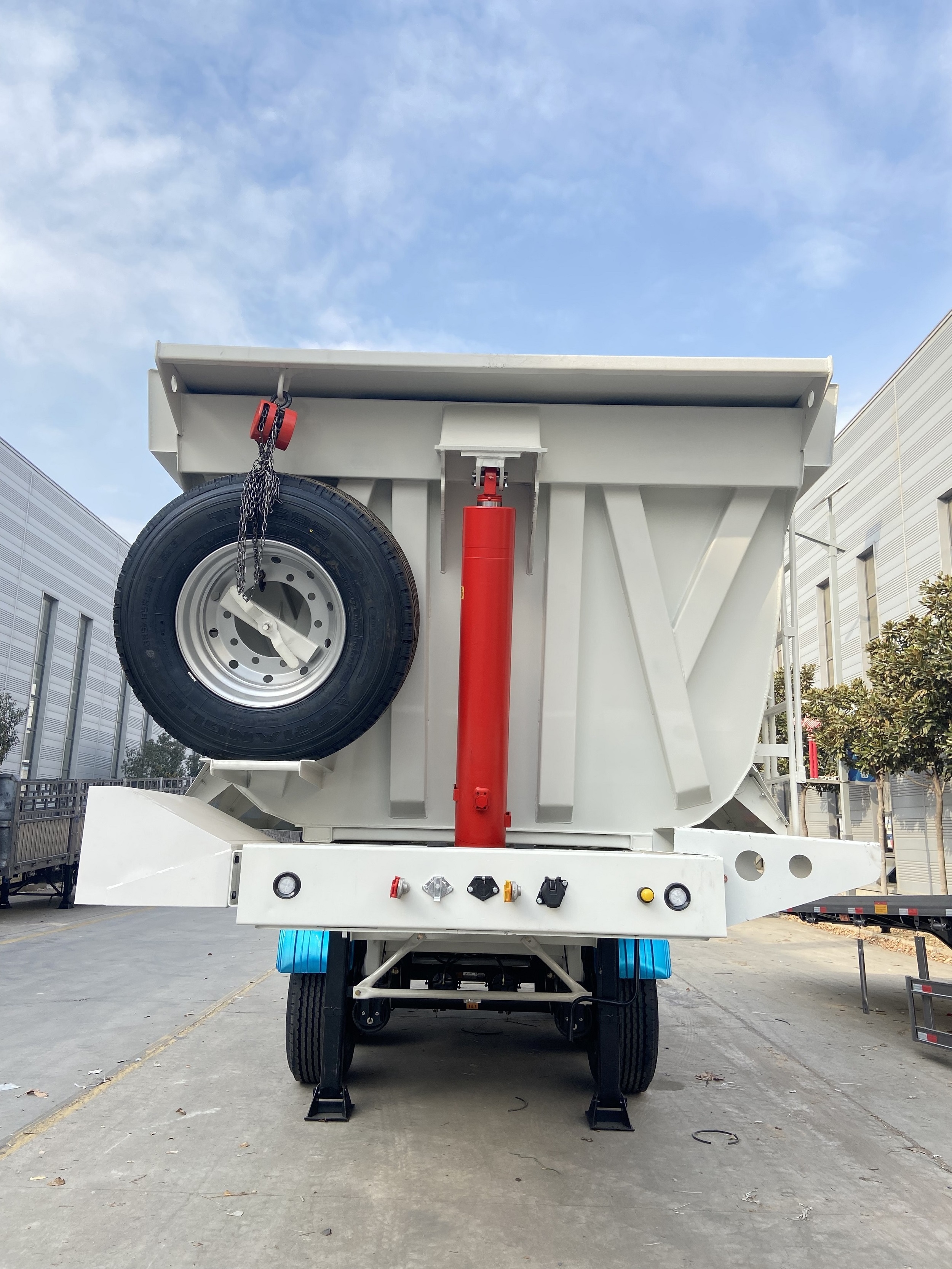 Tri-Axles 50 ton Self Dumping Truck Semi Trailer Hydraulic Rear Tipping Dump Dropside Trailer