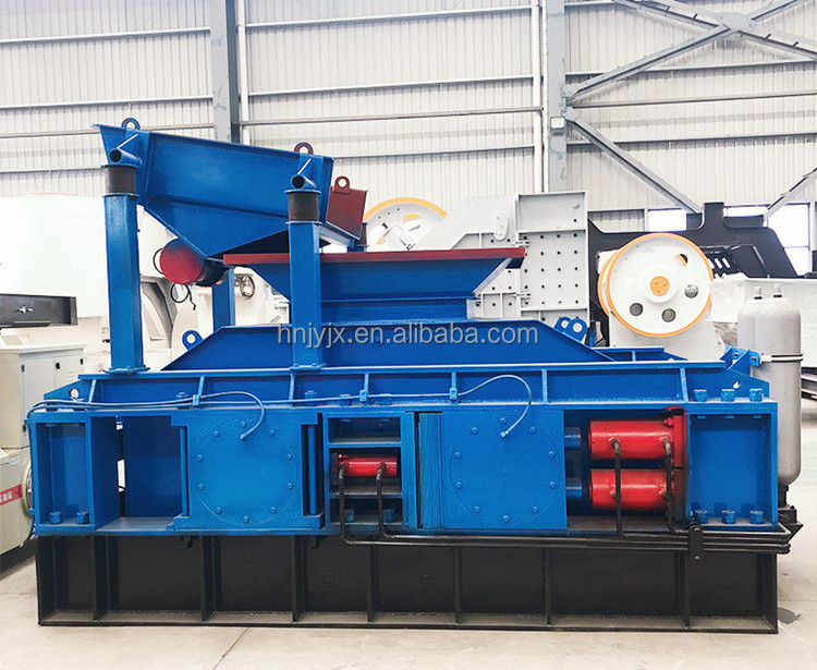 High Pressure Hydraulic 2 Roller Crusher Secondly Fine Coarse Crushing For Fine Sand Making Machinery Gold Ore Crushing Line