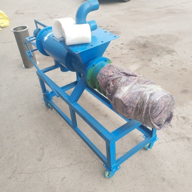 Chicken manure dewatering machine for farm