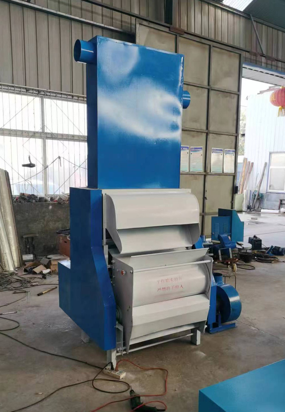 newest small saw type cotton ginning machine with cotton fabric collecting function