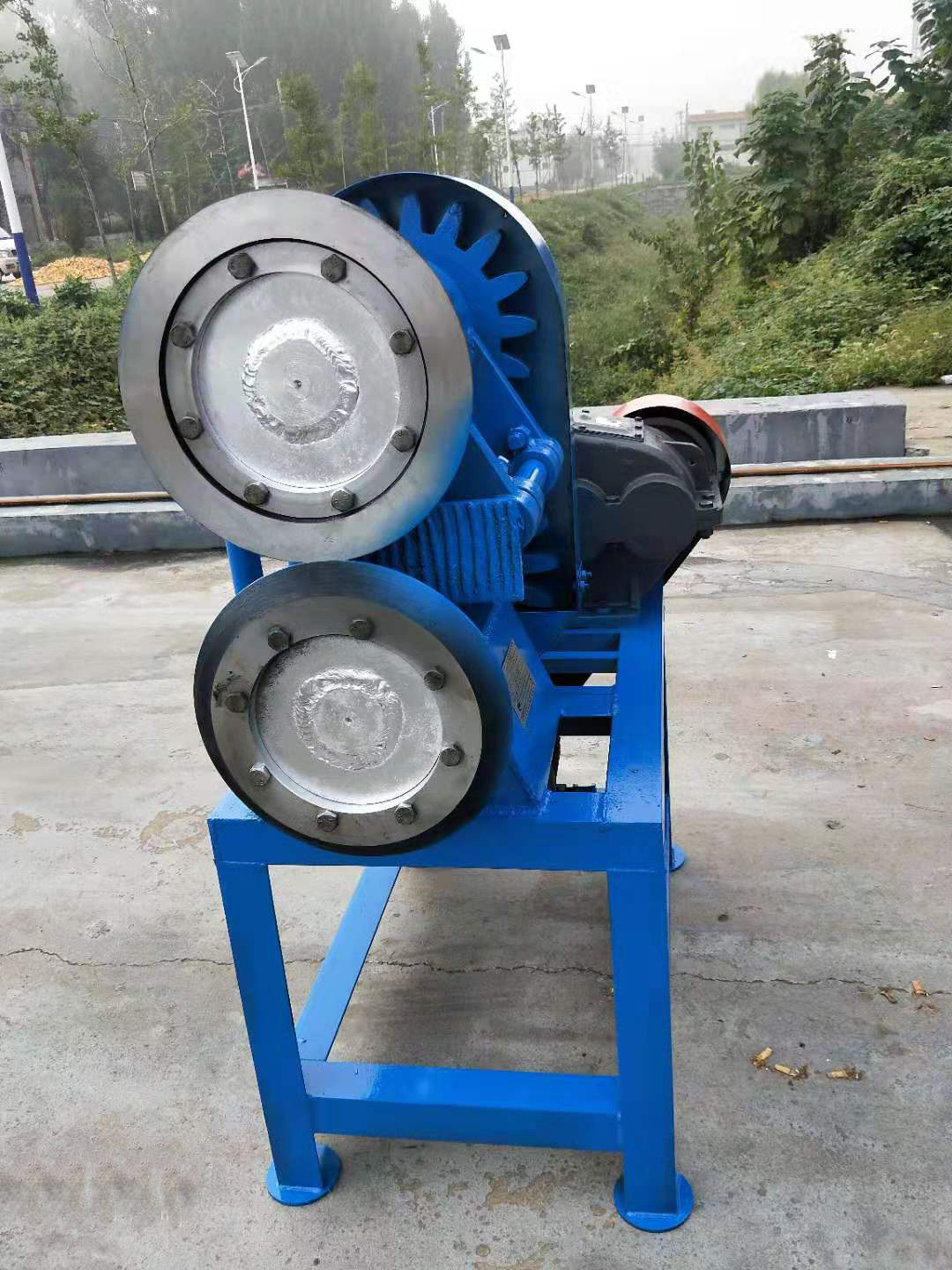 Scrap Tyre Waste Tyre Ring Cutter/circle Cutting Machine /tire Sidewall Cutting Machine