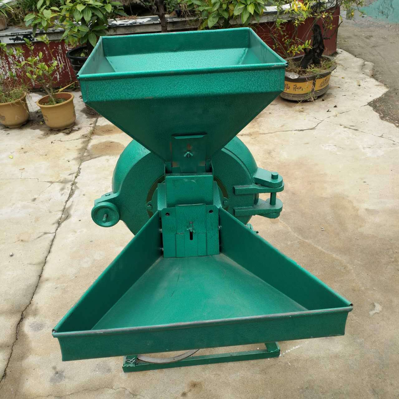 Small scale grain mill electric wheat rice maize corn grinding grinder miller home use mini wheat flour milling machine