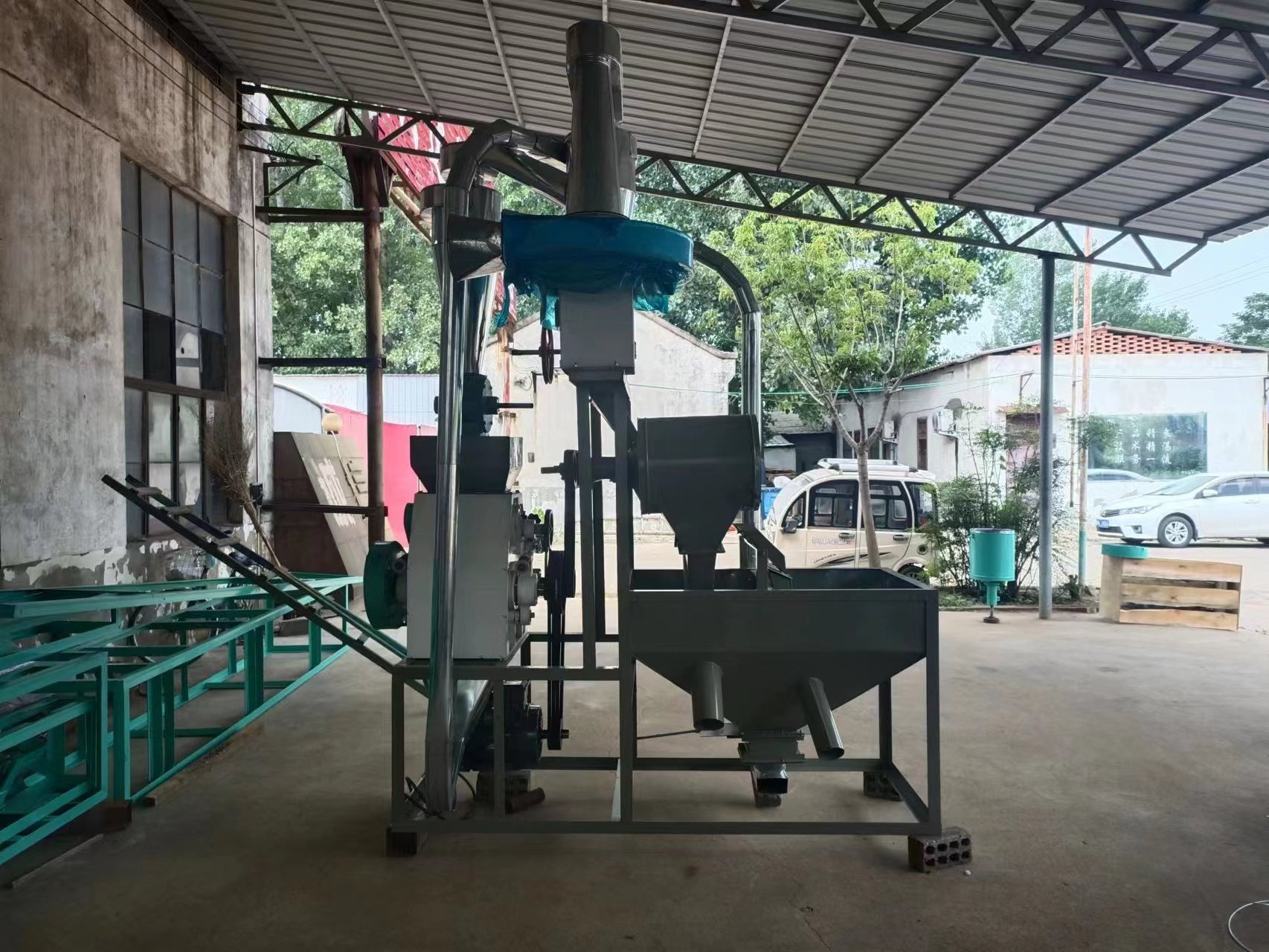 New designed Wheat Flour Mill / Wheat Grinding Machine/Flour Milling Machine