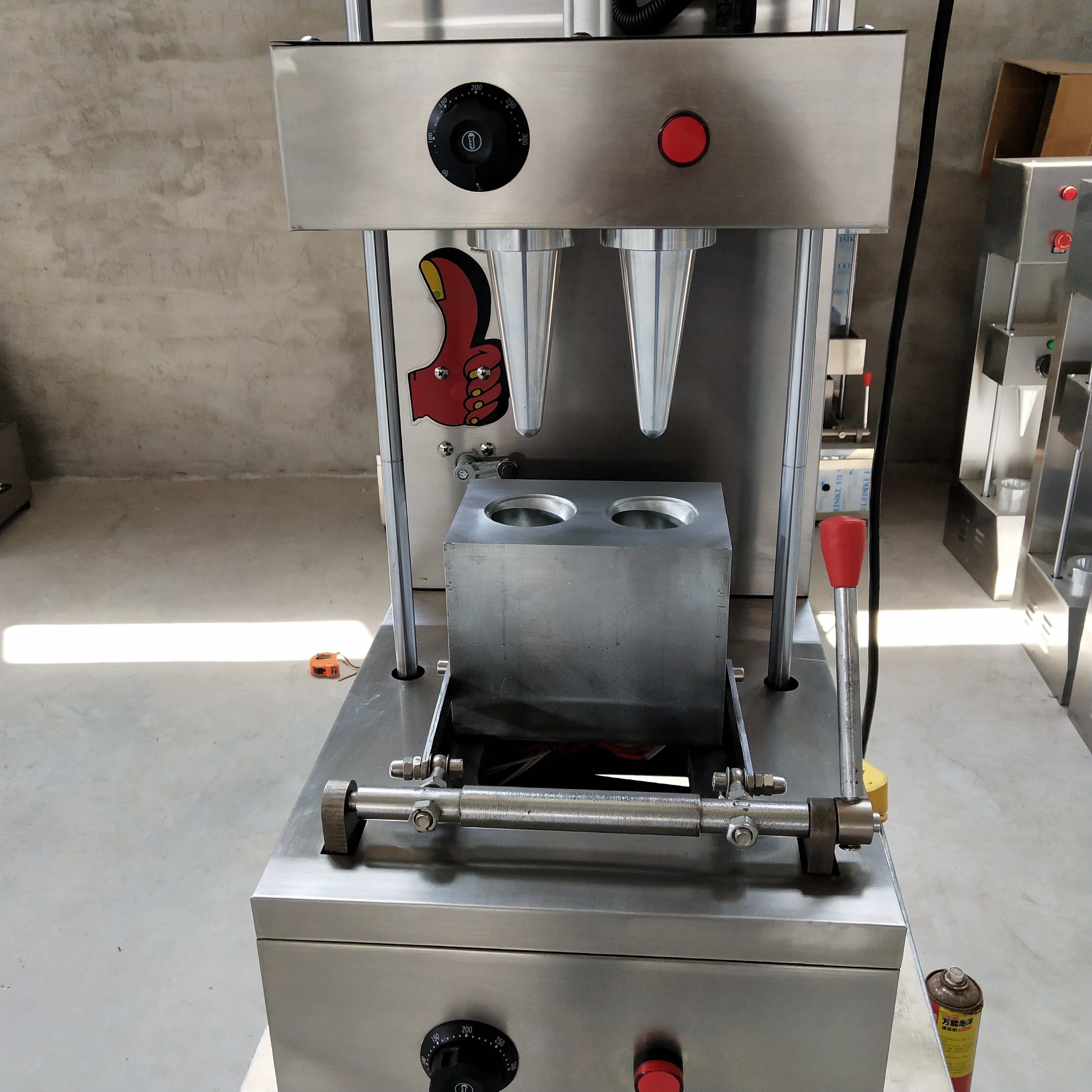 Stainless steel pizza cone making machine/pizza cone machine for sale