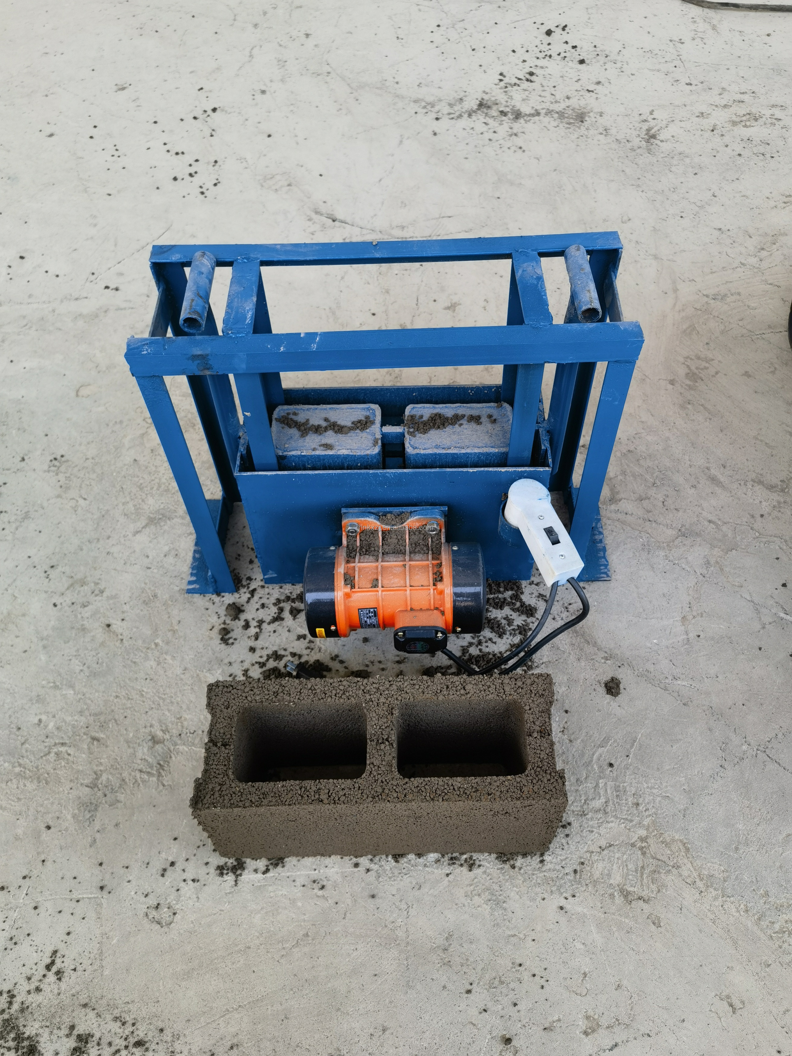 Manual portable cement block making electric molds  Efficient and convenient electric brick making machine