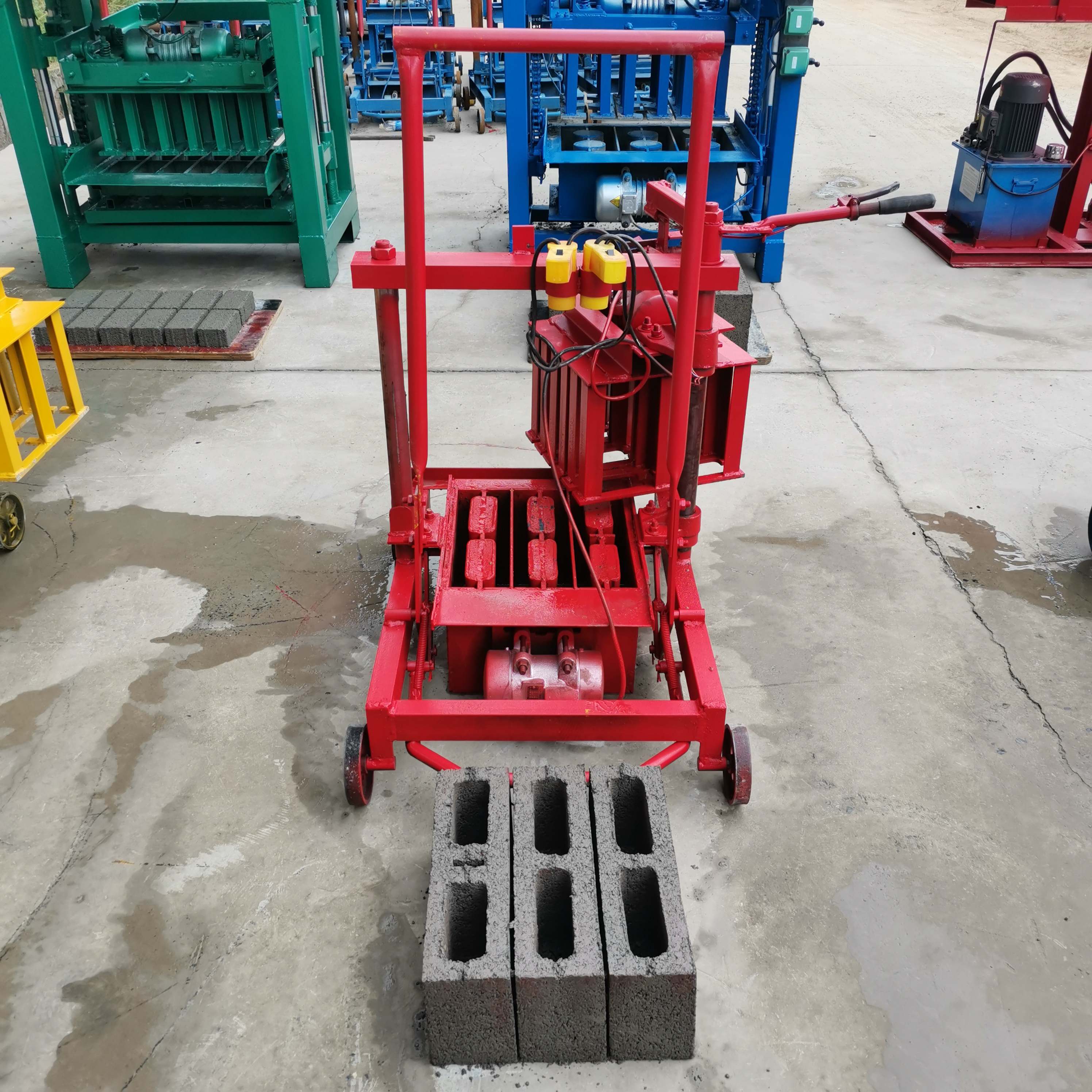 Cost saving mexican cement block machine. Small concrete block machine. Mobile cement block making machine