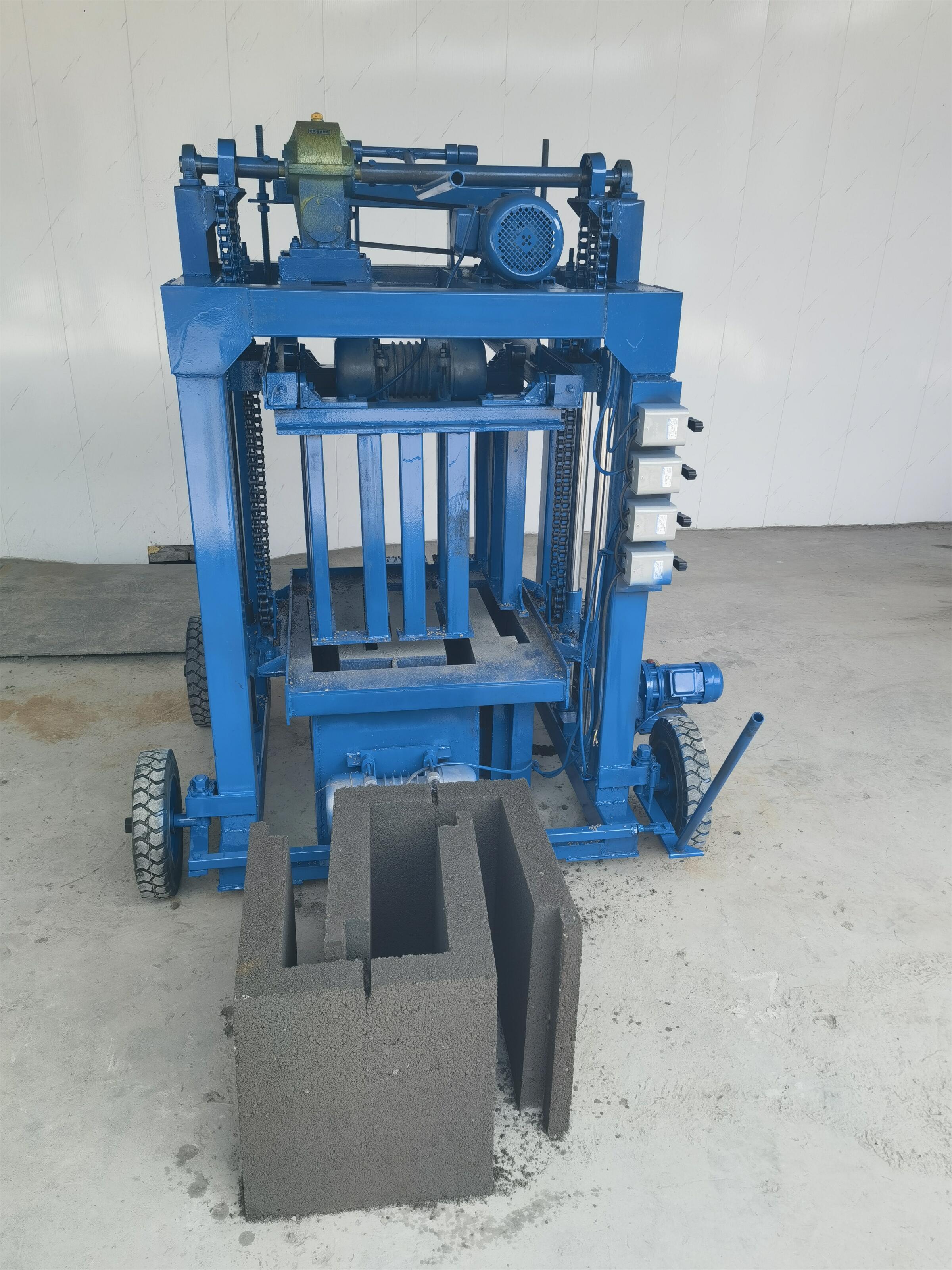 Best Selling Precast Concrete Water Transfer Canal Forming Machine Opening Length 400mm Concrete Irrigation Canal Making Machine