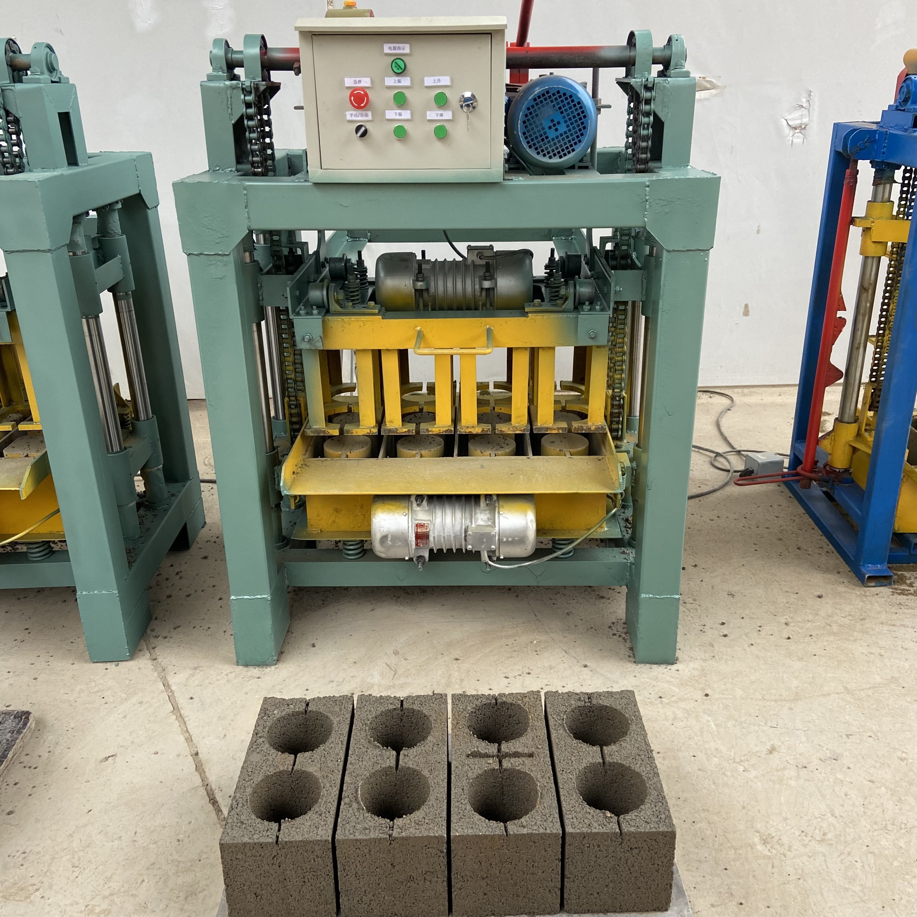 Fast Forming Hollow Block Making Machine 4-35B Concrete Block Making Machine Cement Brick Making Machine in Philippines