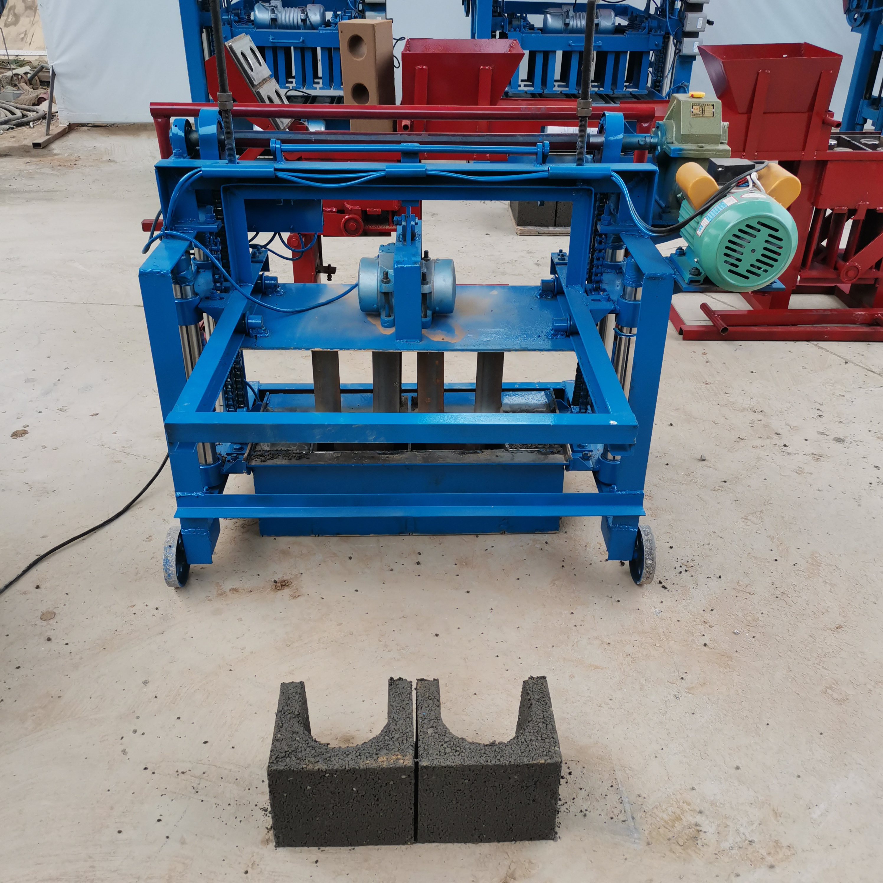 KX4-45 Diesel Generator Driven Automatic Lifting Cement Brick Machine Producing U-Shape Concrete Blocks Small Brick Machine