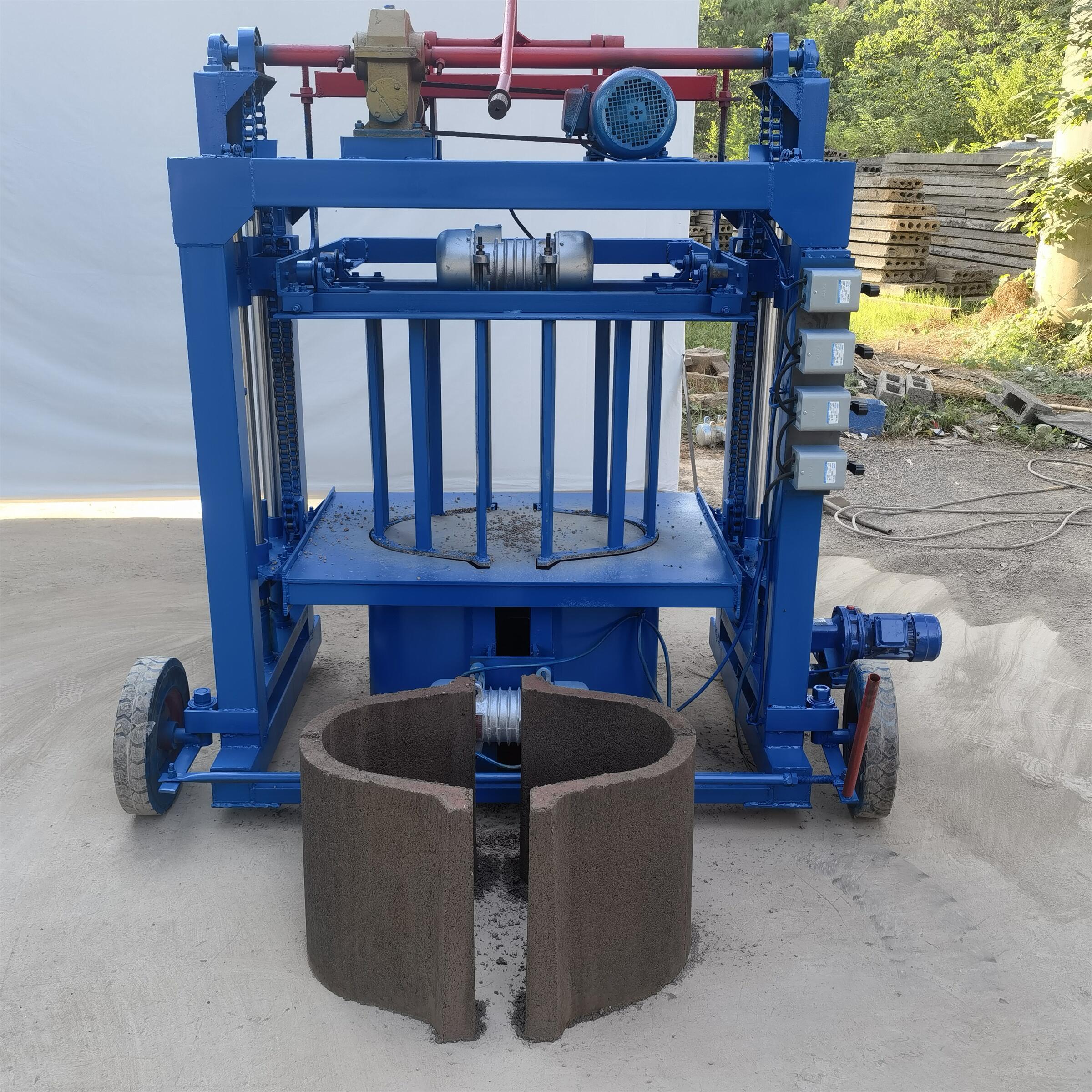 Electric Concrete Water Conveyor Canal Forming Machine Opening Length 300mm Concrete U-Shape Irrigation Canal Making Machine