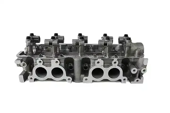 Auto Parts 4G64 Cylinder Head  MD305479 For MITSUBISHI  8V Engine Heads 4G64