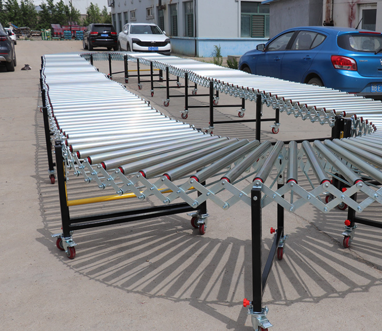 Roller conveyors with weighing scales are used to transport pallets and clean fruit