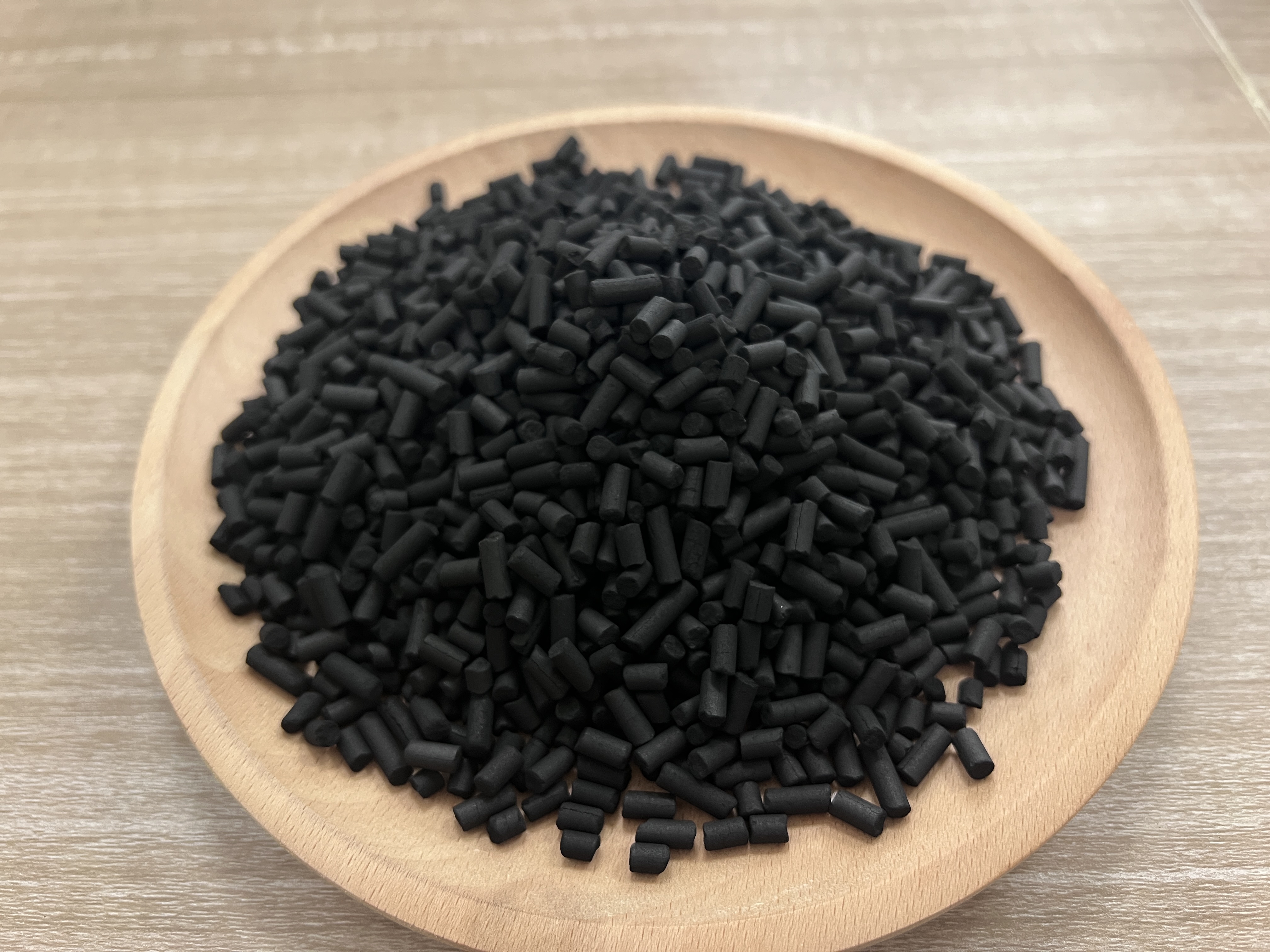 Preferential price granular activated carbon column activated carbon for decolorization of wastewater treatment