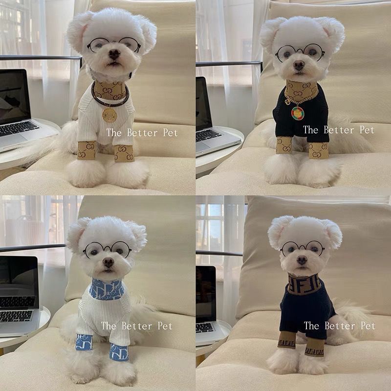 Wholesale Designer Fashions Winter Fitwarm Cute Dog Sweater Coats Display Dogs Cloth Luxury Pet Clothes For Dog Puppy