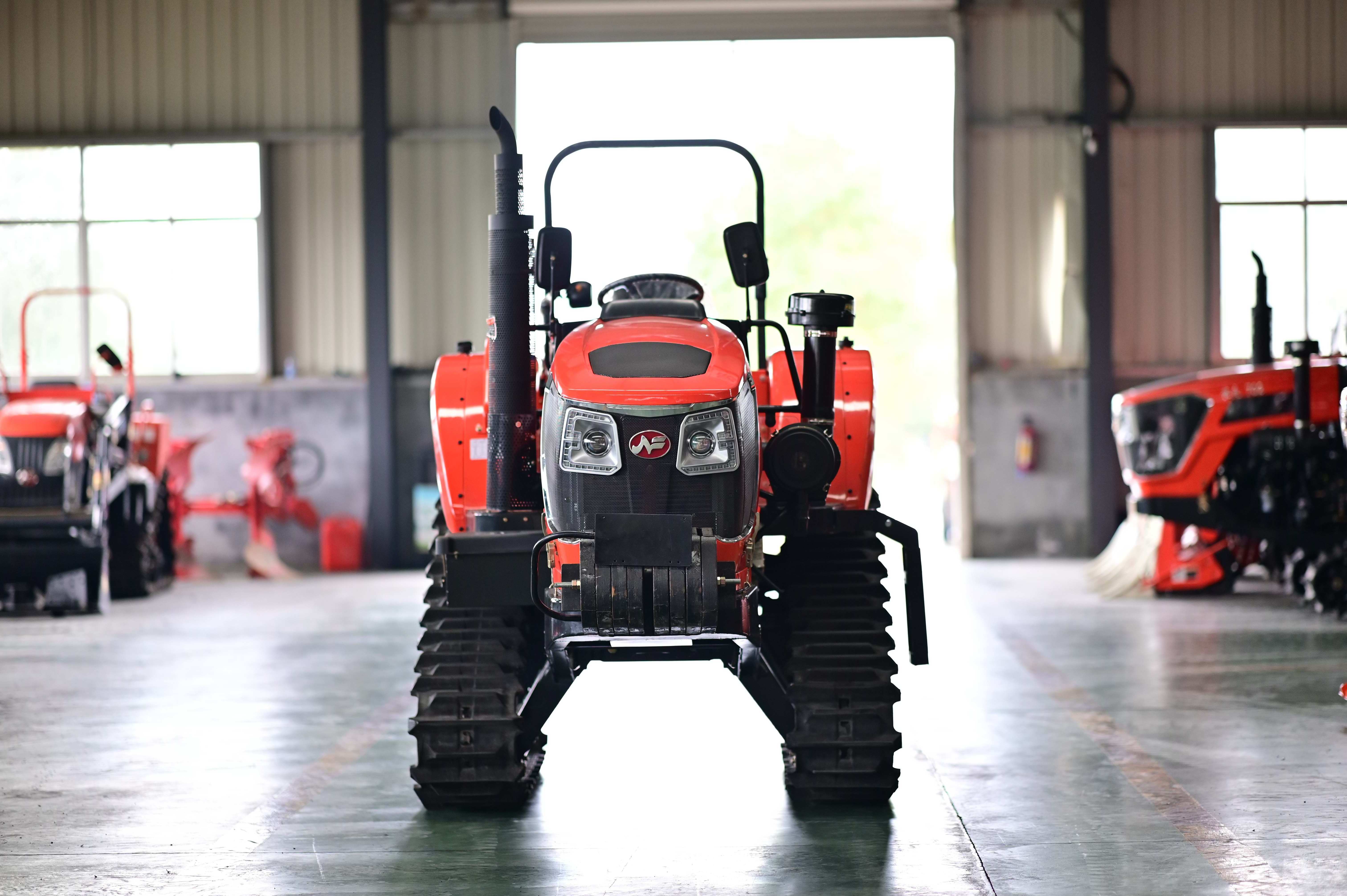 NFG-902 Factory Directly Wholesale Farm Equipment Small Mini Crawler Tractors For Agriculture