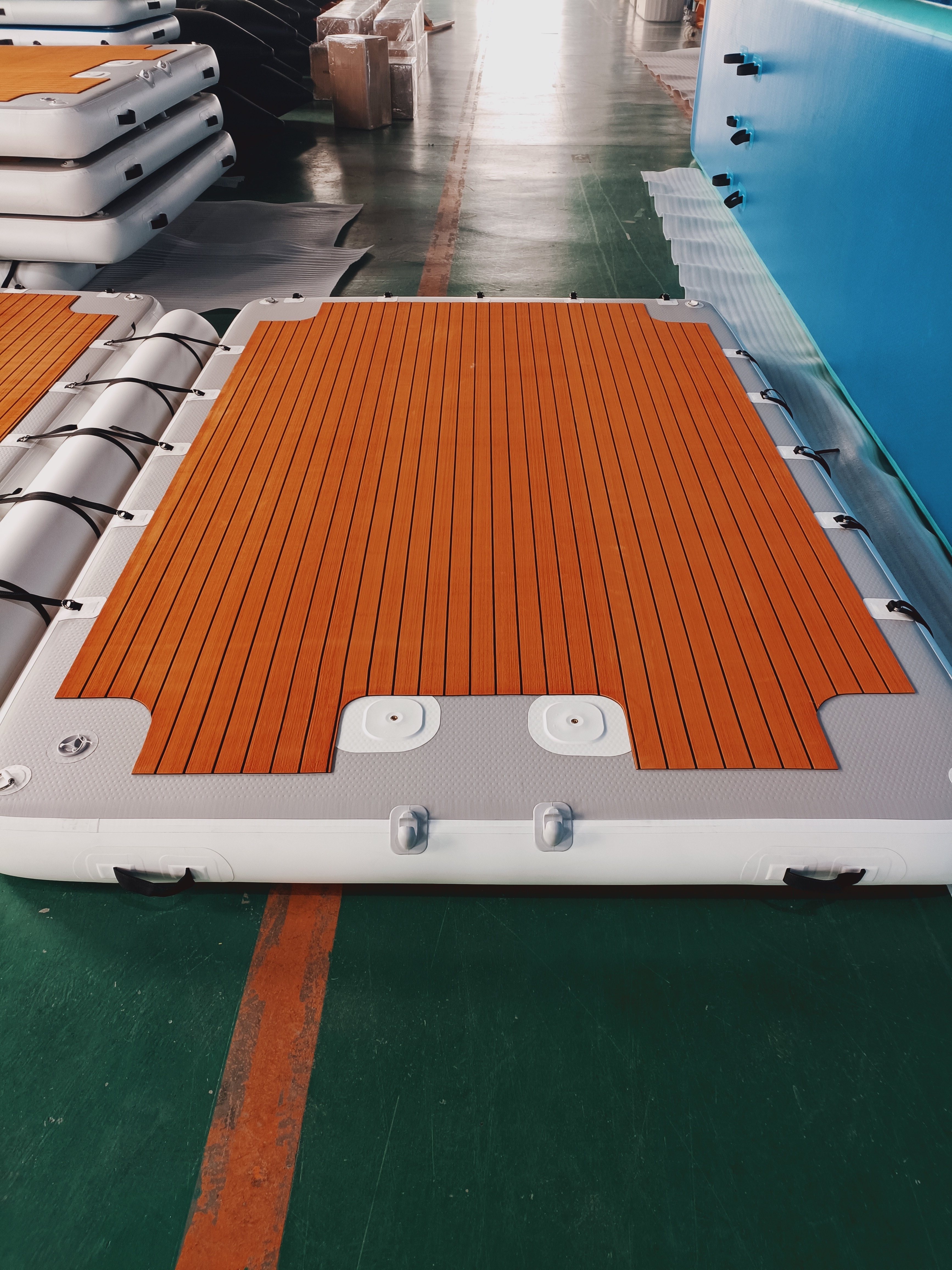 2021 Customized 3m Water Inflatable Pontoon Dock Platform Floating Non-skid Surface Island With Round Float