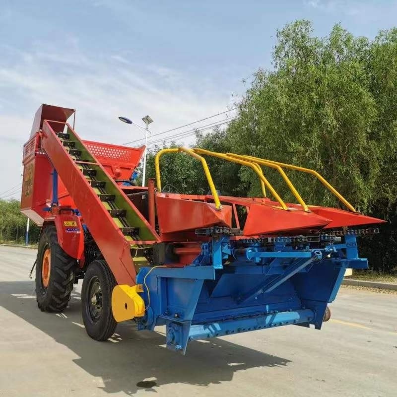 Factory Hot Sales Corn Combine Harvester Price Tractor Mounted Corn Harvester